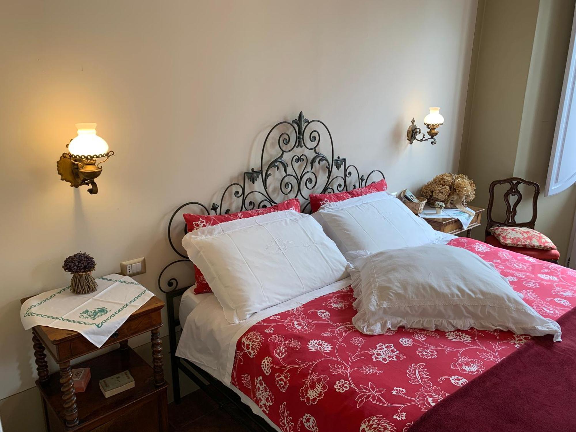 B&B Locanda Tempi Lontani Adults Only Orta San Giulio Rom bilde